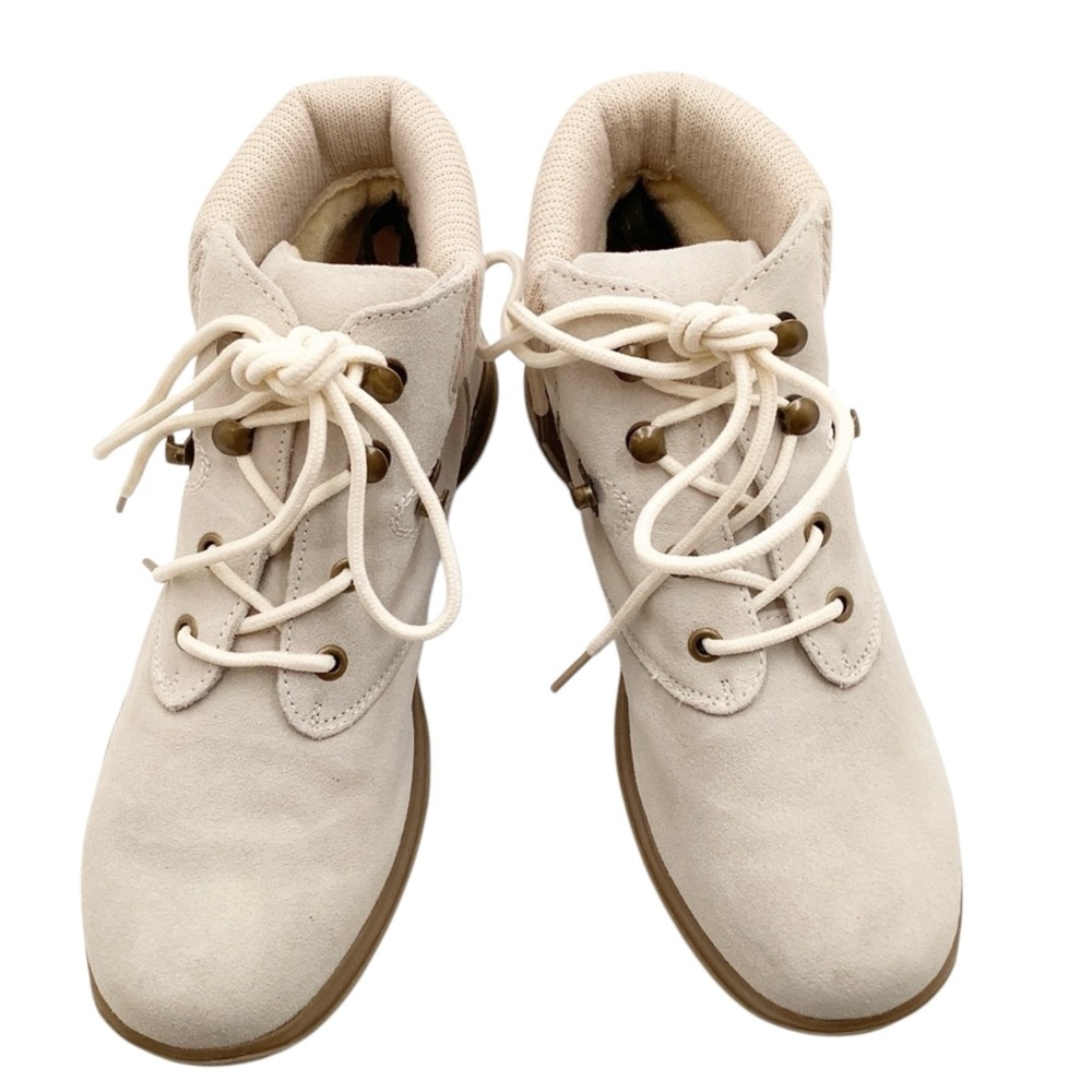 {Wanderlust} Boston Suede Lace up Ankle Booties